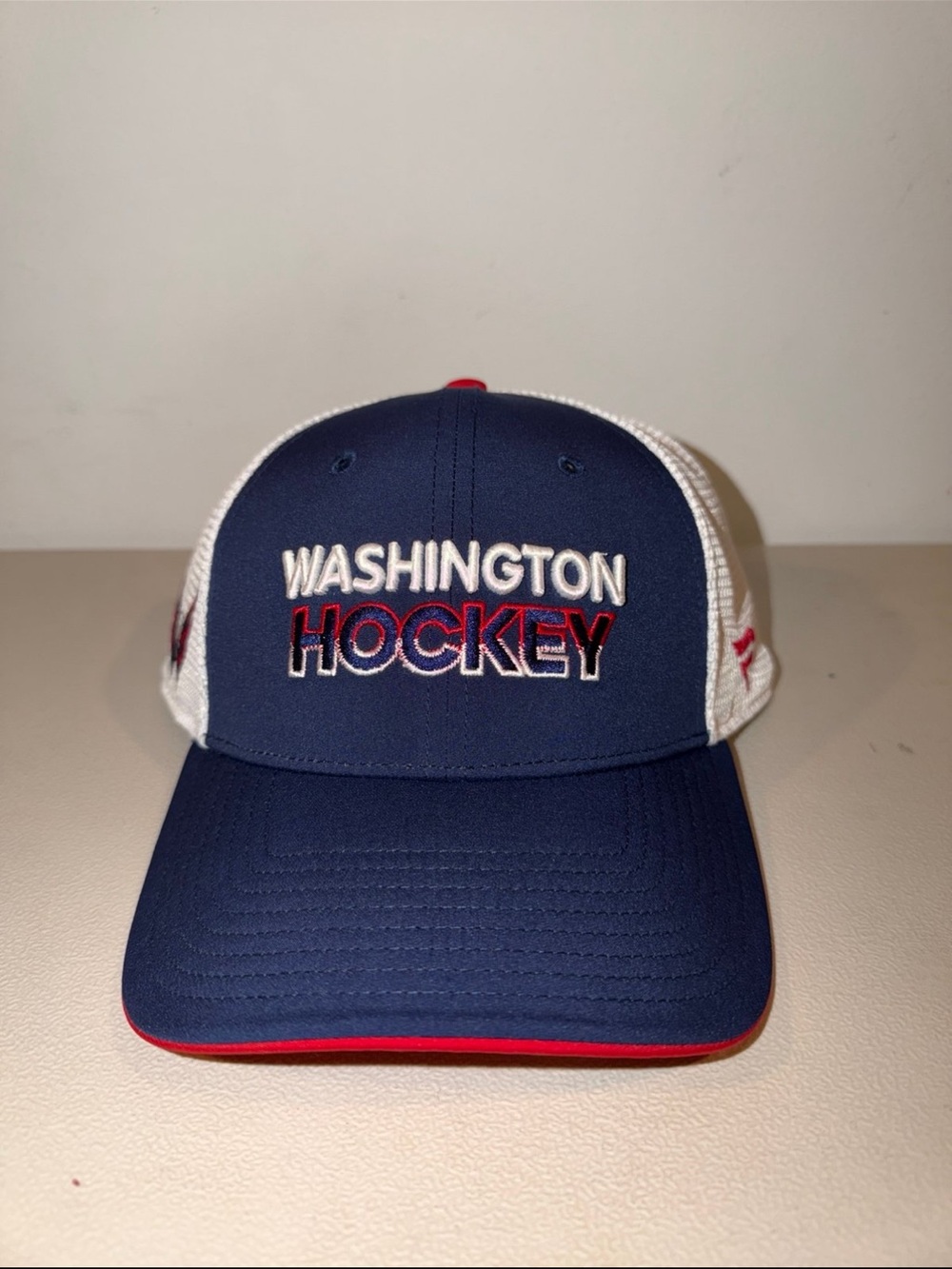 Washington Capitals NHL Fanatics Navy Authentic Pro Trucker Adjustable Hat (NWTS